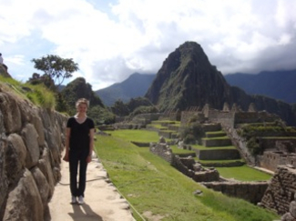 Karen Halls '15 (volleyball) in Peru as part of Carleton's Society, Culture and Language program