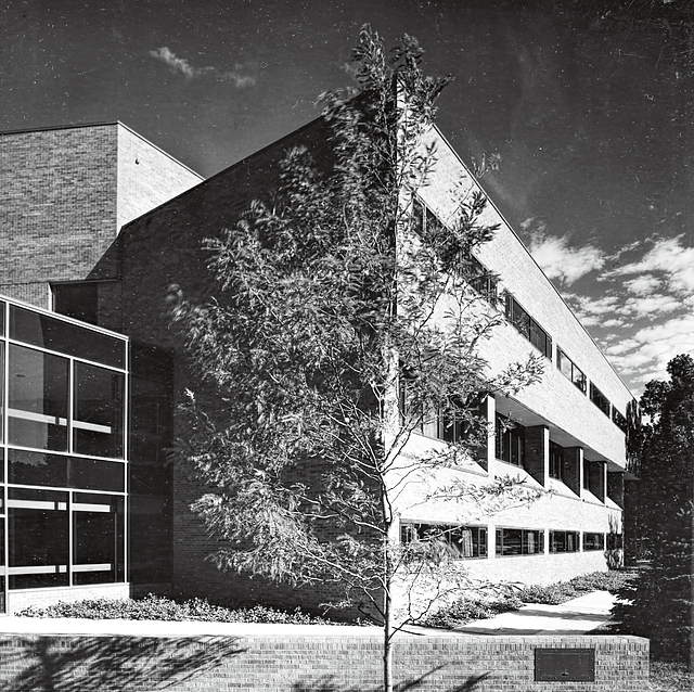 Mudd Hall of Science, home of the chemistry and geology departments, opened in 1976