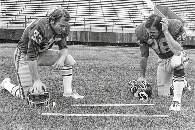 Carleton Knights faced longtime rivals, St Olaf Lions, during the first and only Literbowl, 1977.
