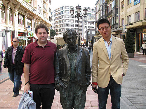 Oviedo: Jacob Cohn, Max Zhang, and a life-sized statue of Woody Allen in Oviedo, Spain