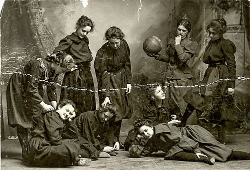 Women's basketball, 1903
