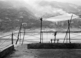 Lois Conner, Yangtze River, Wushan, Sichuan, 1997