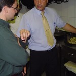 Javier of la Dehesa de Jose Luis explains paella