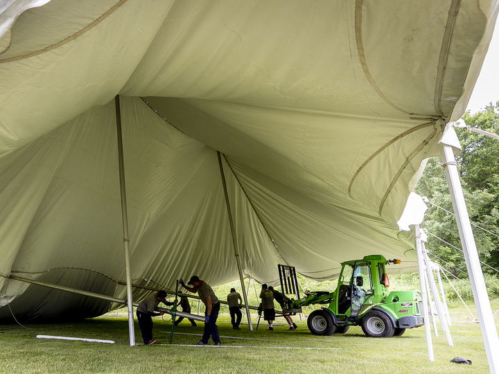 Setting up a tent at Reunion 2019